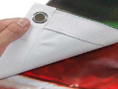 南涧喷绘和刀刮布的工艺区别。